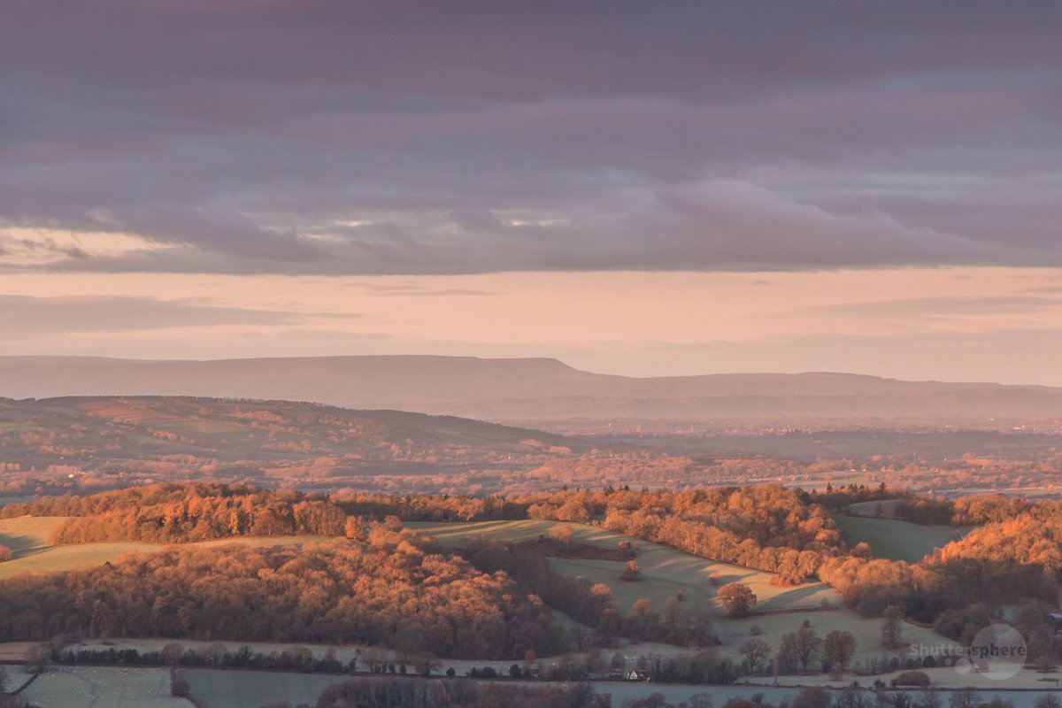 First light over Herefordshire yesterday, viewed from the #MalvernHills #Worcestershire