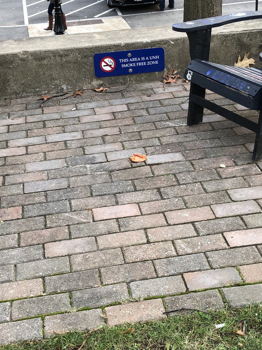ajm1107's tweet photo. No smoking allowed on the quad or within 20 feet of buildings @HMP403_PH #PHin48hours https://t.co/Gb22HmxCdq