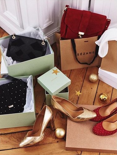 SEZANE_PARIS's tweet photo. Surprise !! ✨
3 , 2 , 1, 0... Dès demain, c'est déjà Noël sur le site avec le lancement de notre GRAND calendrier de l'Avent ! L'équipe vous réserve une surprise chaque jour... On vous en dit plus tres vite ;)
#sezane #noelmagique #magicgift #magiccalendar https://t.co/2jGQ7cIJO3