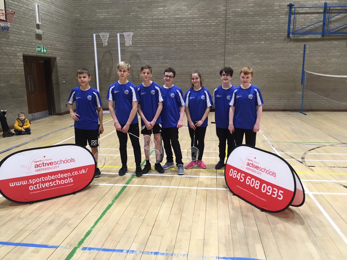 SBUGrampian's tweet photo. Well done to @oldmachar & @BucksburnPE for attending the @Active_Schools Badminton North Qualifiers after a crazy day of weather! Everyone put in great effort & will be looking forward to the finals in Dec! #Badminton #ActiveSchools #NorthQualifiers #Aberdeen https://t.co/uSOSJzGPn6