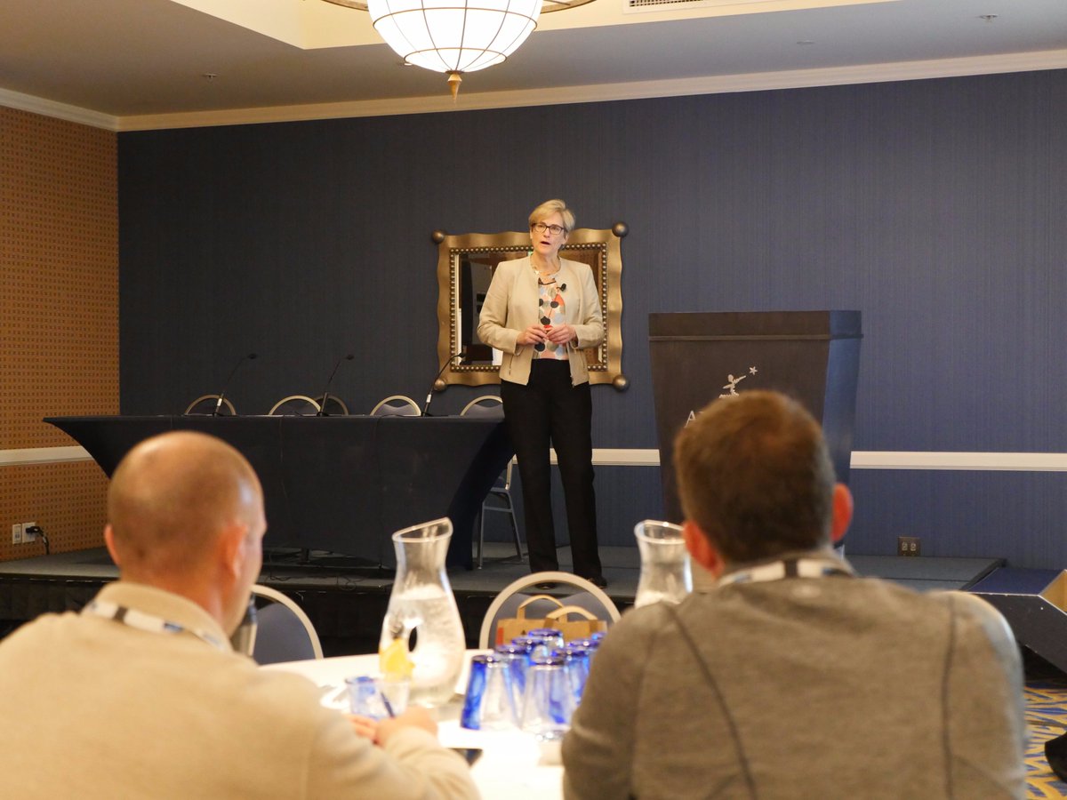 GilbaneBuilding's tweet photo. Our #GilbaneLean leader @SueKlawans1 hosting the two day conference #AdvancingCollaborativeProjectDelivery where owners, architects, contractors and trade partners rolled up their sleeves to break down the obstacles to collaboration and identify action plans to surmount and test. https://t.co/nJz9BrVysc