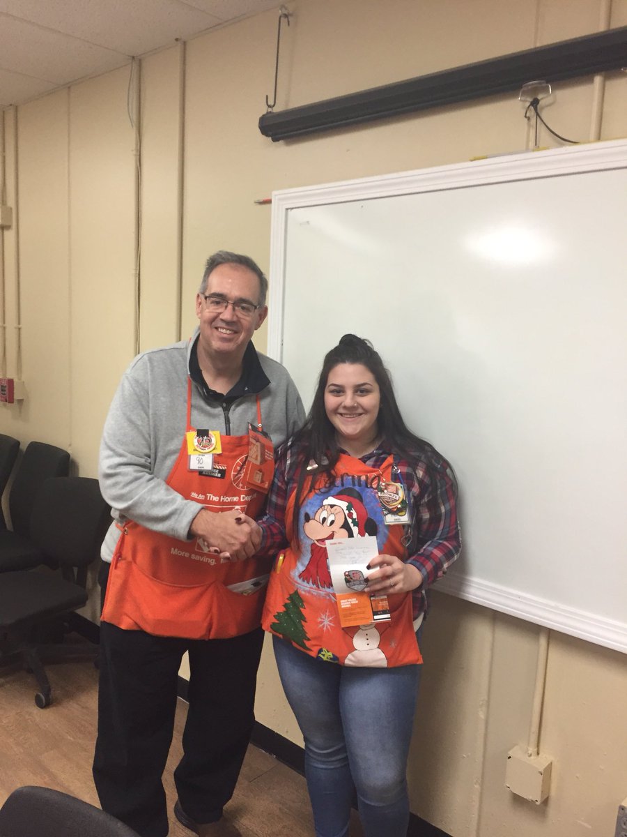 Karina being awarded her first silver ! <a href="/WorrellJay/">Jay Worrell</a> <a href="/coc121461/">Chris Catalina</a> <a href="/DanielleKida1/">Danielle Dion Korell</a> <a href="/KimLempke/">Kim Marie</a> <a href="/DayDegenza/">Day Degenza</a>