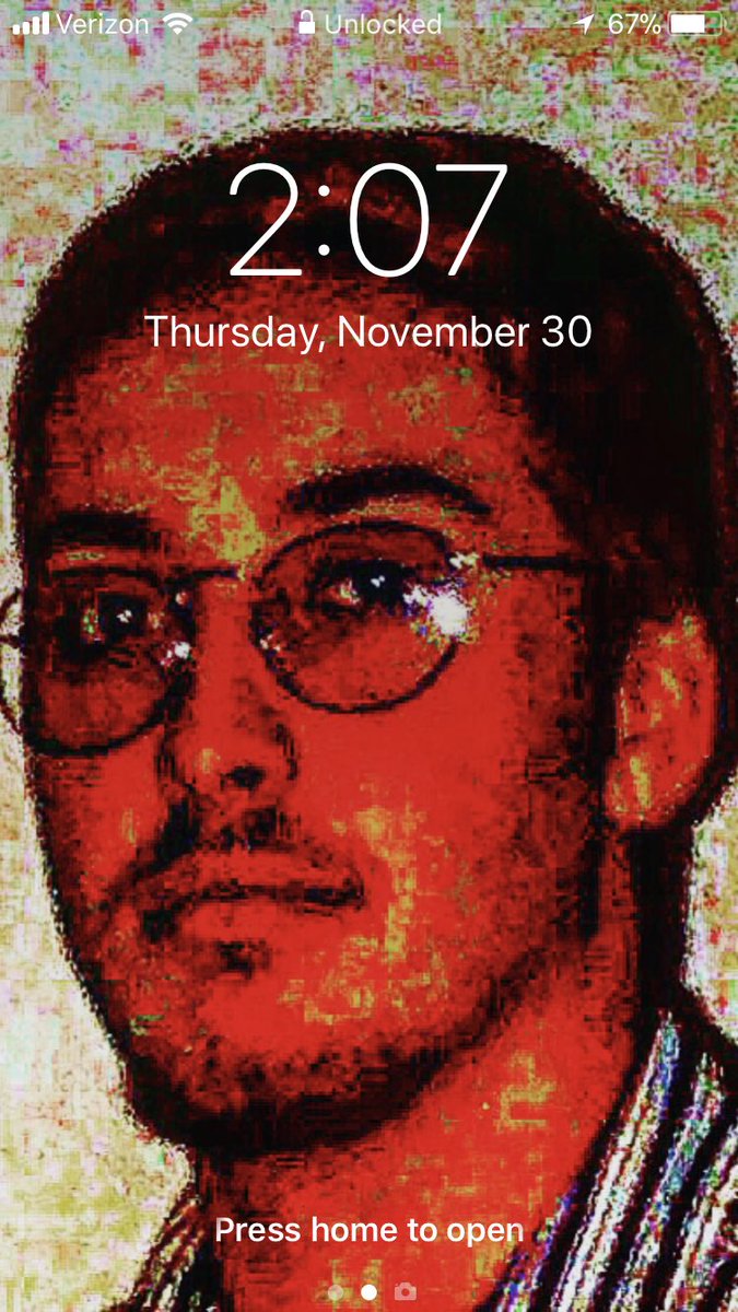 Not_Samuel_Utt's tweet photo. Some people say it’s conceited to use a selfie as your background... I say love yourself https://t.co/iF5zNzLeqV
