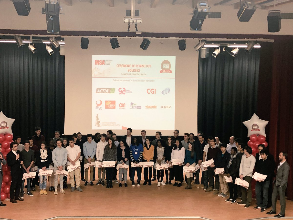 INSAToulouse's tweet photo. #10ansFondationINSAToulouse > cérémonie de remise des Bourses d’études « Donner une chance à chacun » par les mécènes à 43 élèves-ingénieurs @INSAToulouse https://t.co/g5kjyKq4yj