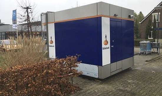 AltenaNet's tweet image. ALMKERK - Geldautomaat in centrum Almkerk #pinbox @RaboAltena  woudrichem.net/nieuws/2017-11…