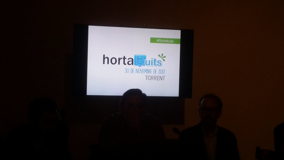 garaballa's tweet photo. Encantado de estar de nuevo en el #horchatatuits con @manuelfurio @javierfurio @SSantaTorrent @PSOETorrent @CsTorrent https://t.co/sHLbCz1Zge