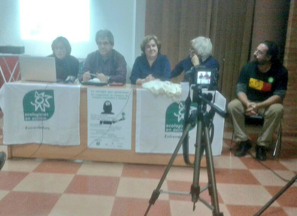 En marcha la Jornada #EnergíaQueQueremos en #Merida #Extremadura sobre democratización de energía, fomento del empleo local y freno al #CambioClimático de forma cooperativa, con <a href="/EeAExtremadura/">Ecologistas en Acción de Extremadura</a> Participamos junto con <a href="/ZencerCoop/">Zencer, S. Coop. And</a> <a href="/LaCorrienteCoop/">La Corriente Coop</a> <a href="/econactivacoop/">econactiva</a> <a href="/coopernicopt/">Coopérnico</a>