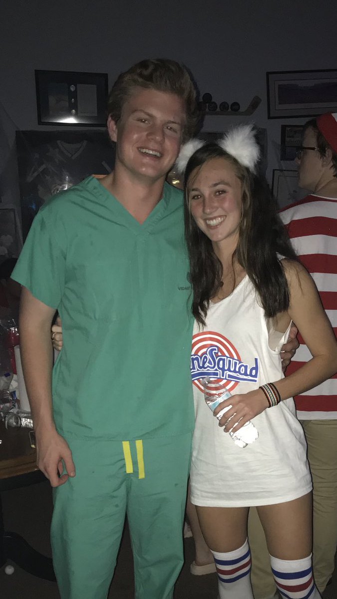 jacksonhering4's tweet photo. happy birthday to my partner in crime.  luv ya hayden 😊 #d1 @HaydenCallahan https://t.co/8MIfWDGeUh