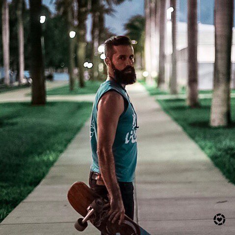mikecheckco's tweet photo. Skating home from a long day at the studio #miamibeachstyle https://t.co/JxXC704zPv #liketkit @liketoknow.it #LTKmens https://t.co/JVI3XOwtgo https://t.co/SBYNmQT9QV