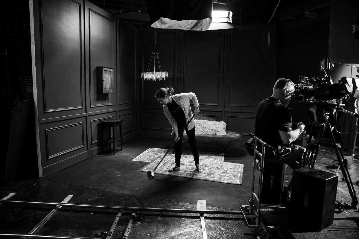 All hands on deck 👐🏻 #BTS #setlife