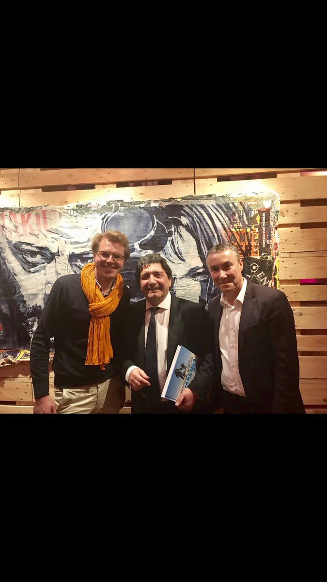 Vgobourg's tweet photo. Très belle soirée avec de l'enthousiasme et de l'optimisme comme on aime #IME2017 à la @CCI_Paris_IdF @d_restino @jl_louvel https://t.co/GlBKKmzPH5