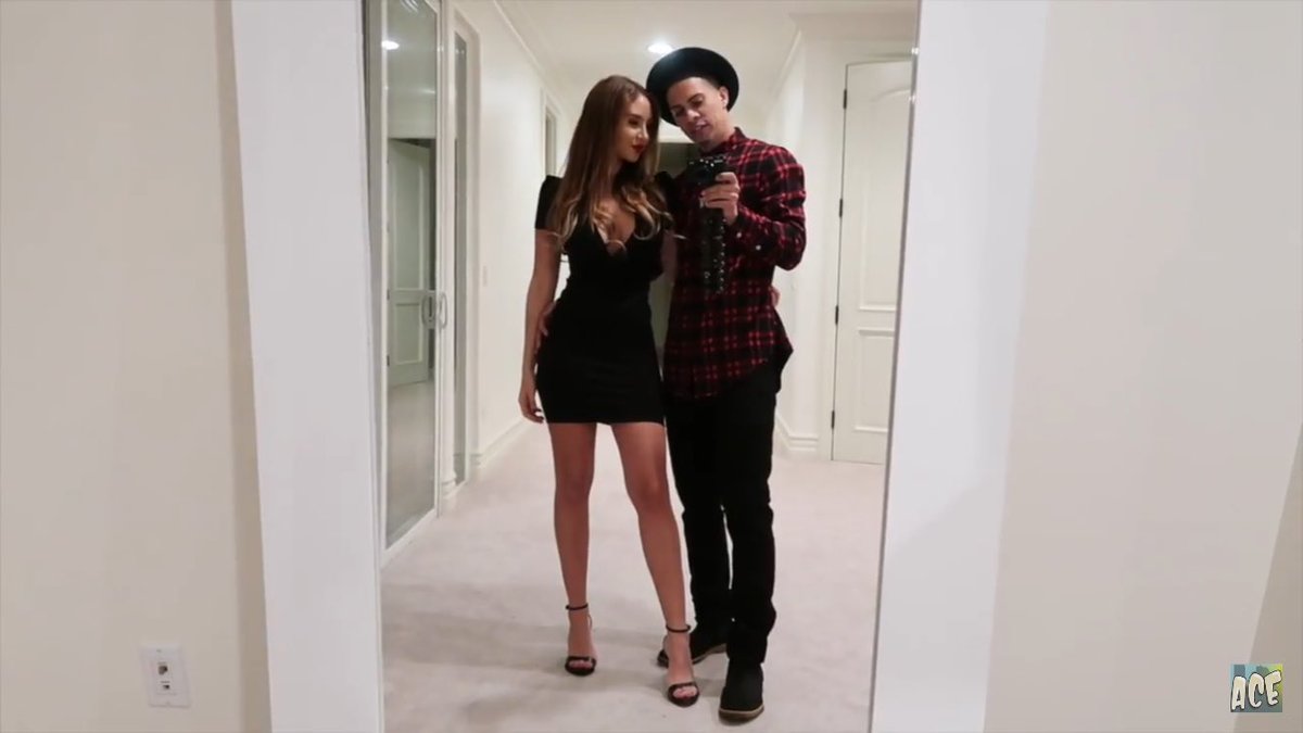 cierradimaggio8's tweet photo. @CatherinePaiz @AustinMcbroom my favorite couple/family/youtubers i love you guys😍😍❤️ https://t.co/FI06UGZXQK