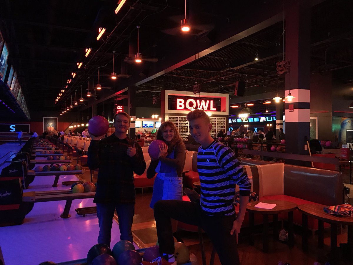 Executive meeting with legend and thunder ridge looking at a cross town bowl down dec 12 HMU for details. 🎳🎳🎳