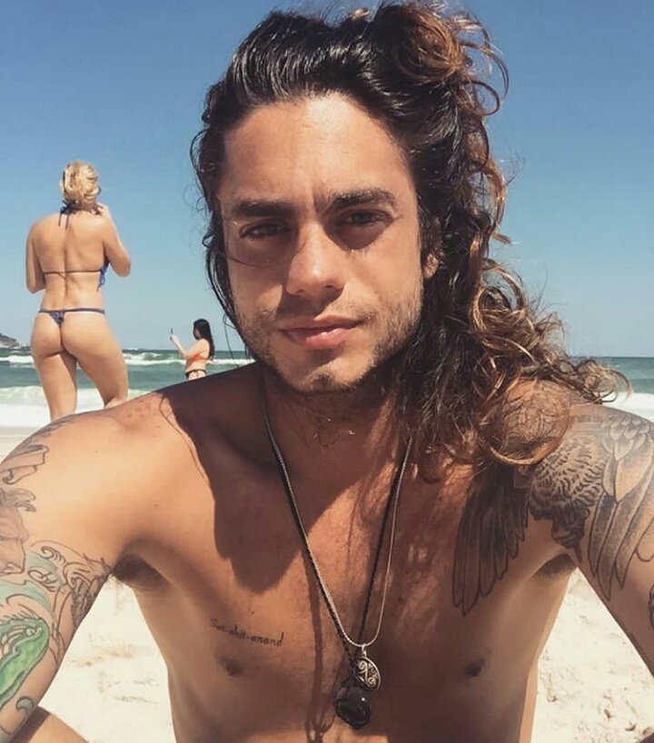 andershy's tweet photo. UMA PAUSA PRO BOY MAIS BONITO QUE JÁ PASSOU PELO PROGRAMA, amém Thaigo #ExNaMTV #deferiascomoexbrasil https://t.co/SOhVaRmLdx