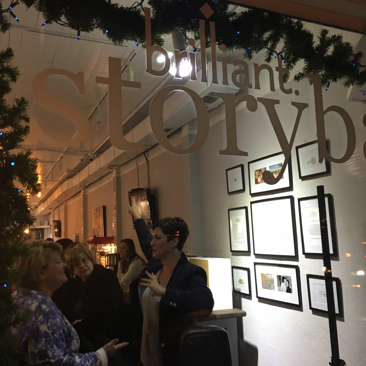 HyphenUp's tweet photo. Getting ready. #HyphenUp #downtownRoswell https://t.co/KUrTH54Jgd