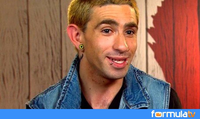 FormulaTV's tweet photo. Un comensal de #FirstDates495, pillado por su cita: 'Le conozco de vista y juraría que tiene pareja' https://t.co/L7VY2RRlkt https://t.co/QltoIa3yZ7