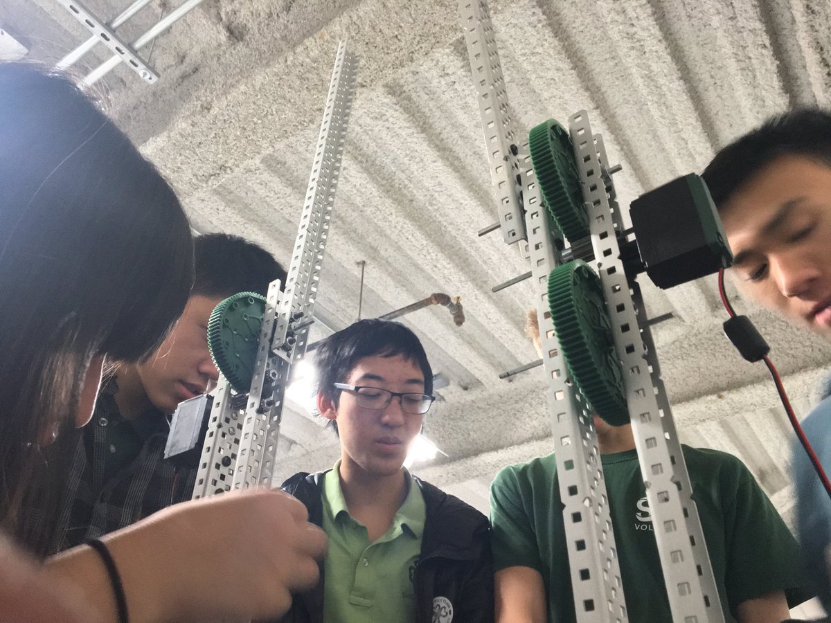 TeamPseudonym's tweet photo. We changed our arm design #SHCrobotics #DejavuIjustwannabeleftbehind https://t.co/YU0ArD7Kpp