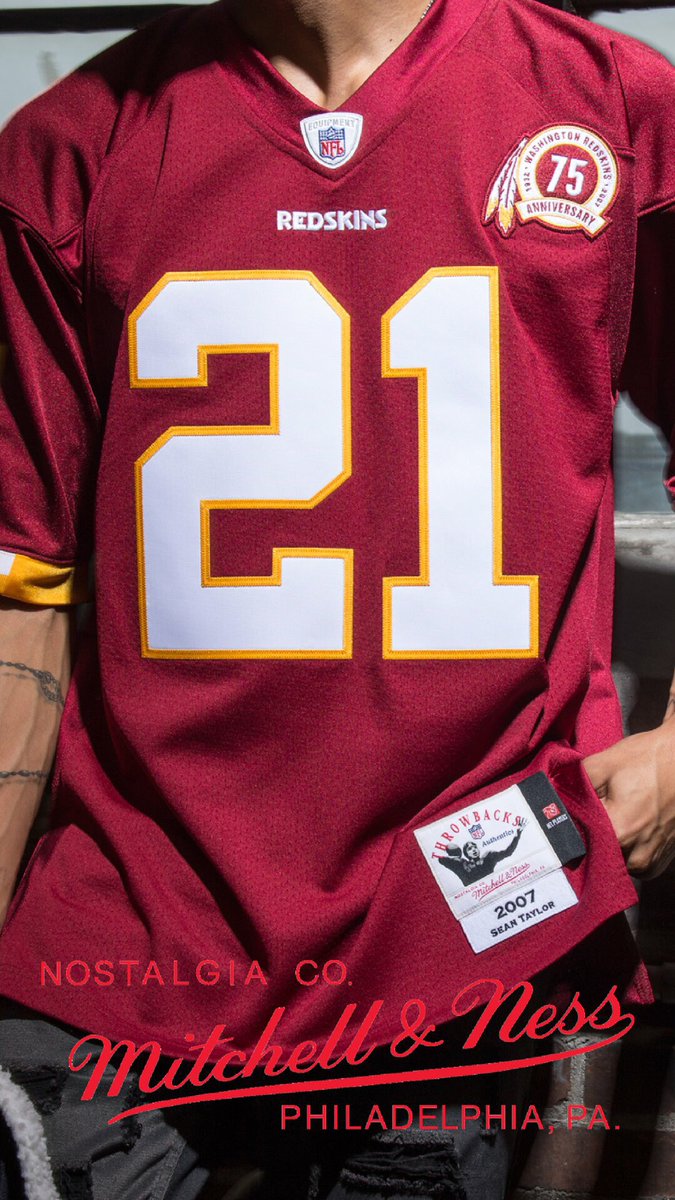mitchell_ness's tweet photo. New authentic jerseys now available!
#mnauthentic #mitchellness
[https://t.co/GJl2xOjD9L to shop @nfl authentics] https://t.co/IGpJtWSqir