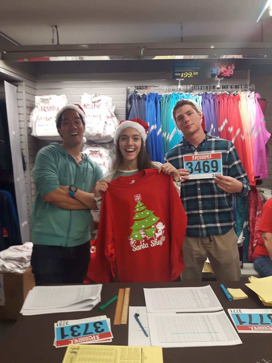 JDCCSprott's tweet photo. Our volunteers are getting ready for the Santa Shuffle! #JDCCLove https://t.co/g3xuwZAVYa
