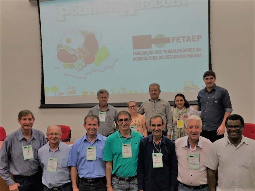 alexandrelealc1's tweet photo. #PolíticaAgícola | Estivemos reunidos com os nossos dirigentes da Região #Noroeste #Umuarama com a finalidade de esclarecer a previsão orçamentária #AssembleiaOrçamentária 2017 as bases #Sindicais.✍️
#AgriculturaFamiliar #FETAEP https://t.co/xdgmHfnbOW