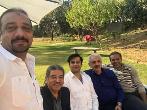 arifhameed15's tweet photo. Lunch with friends at dearest Kashif’s house https://t.co/4FsIVK5VDF