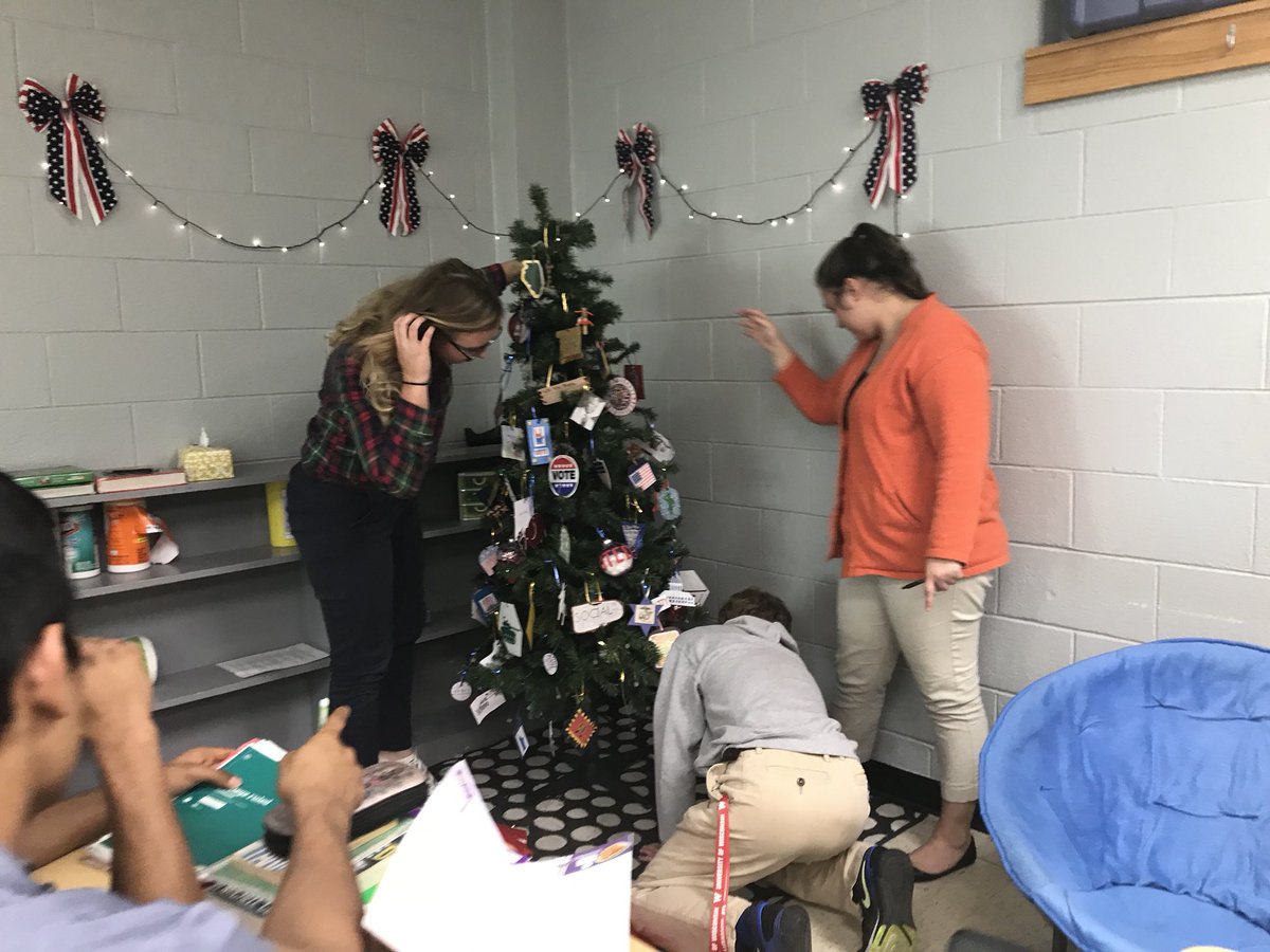 BullerWeaver18's tweet photo. After another Presidential Candidate just so happened to “accidentally bump” into Ms. Glackin’s tree and put it to a slant, Mattie B and Ben We happily volunteered to help out their teacher (of course). https://t.co/ifaVDgdXex