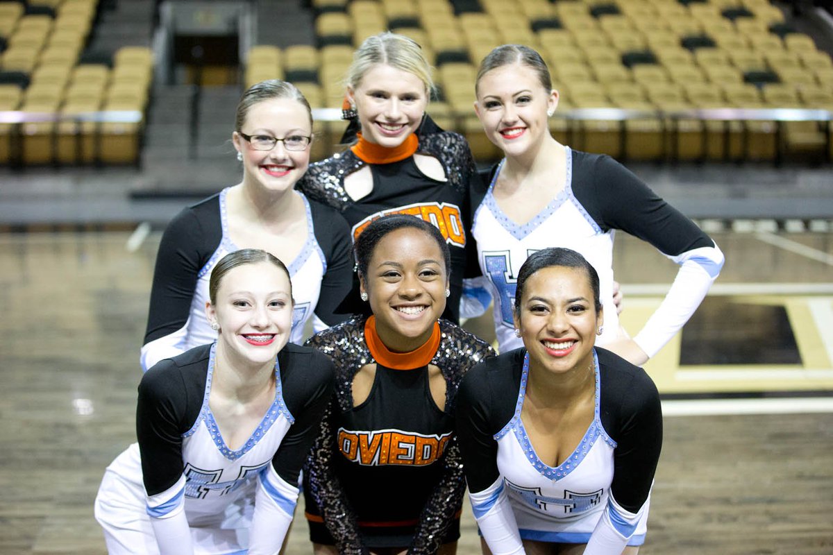 The Varsity Brand School Spirit Awards wants to find the athletic team with the best sportsmanship. Do you know the perfect team for the Spirit of Sportsmanship Awards? Find more information here: bit.ly/vbssa17vs