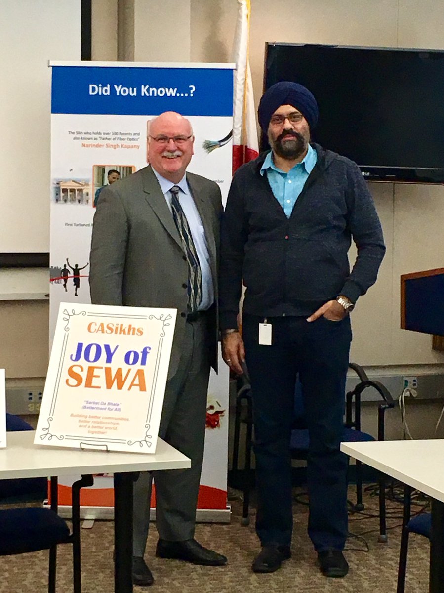 SantaClaraPD's tweet photo. Thank you @joyofsewa for sharing lunch with our Officers in honor of Sikh Awareness and Appreciation month. https://t.co/SzuF29BZQj