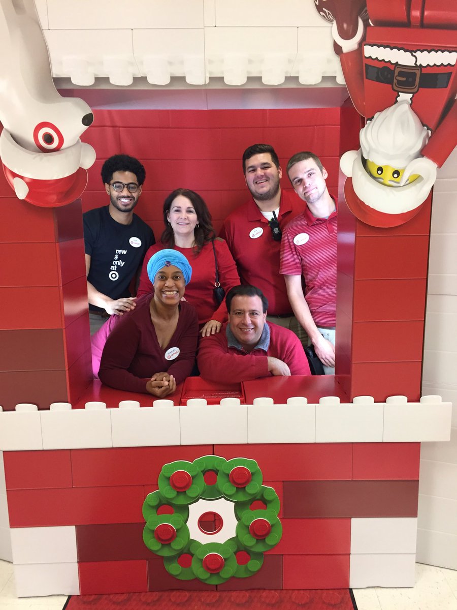 Phun Photos at Abington! #TargetFun <a href="/BethGates23/">Beth Gates</a> <a href="/sdiana1021/">Stephanie Diana</a> @markmanTGT