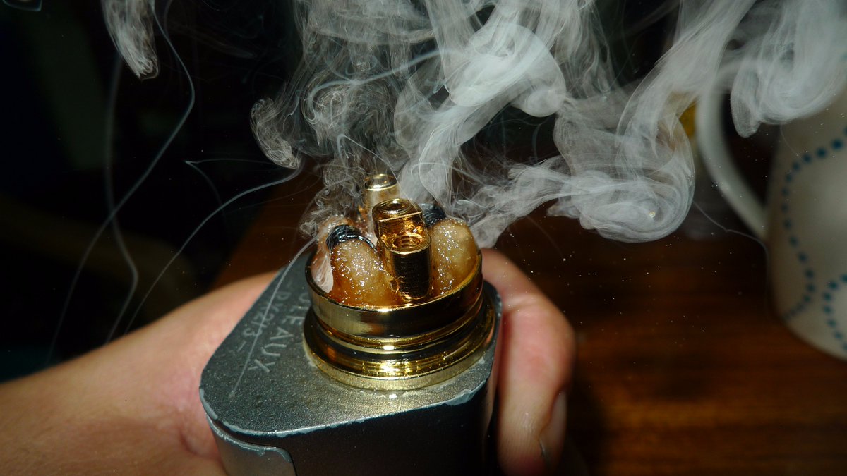fourbillionthonehundredfirst (@vapeangles) on Twitter photo 