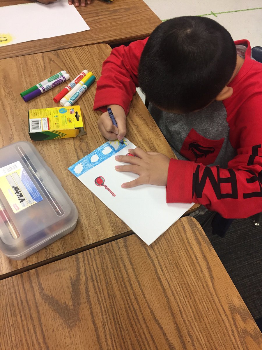 kwagner_npe's tweet photo. We enjoyed writing notes to kids for our H.E.R.O. project! #charactereducation @TexasChildrens @NPERockets https://t.co/ECIzlRKll0