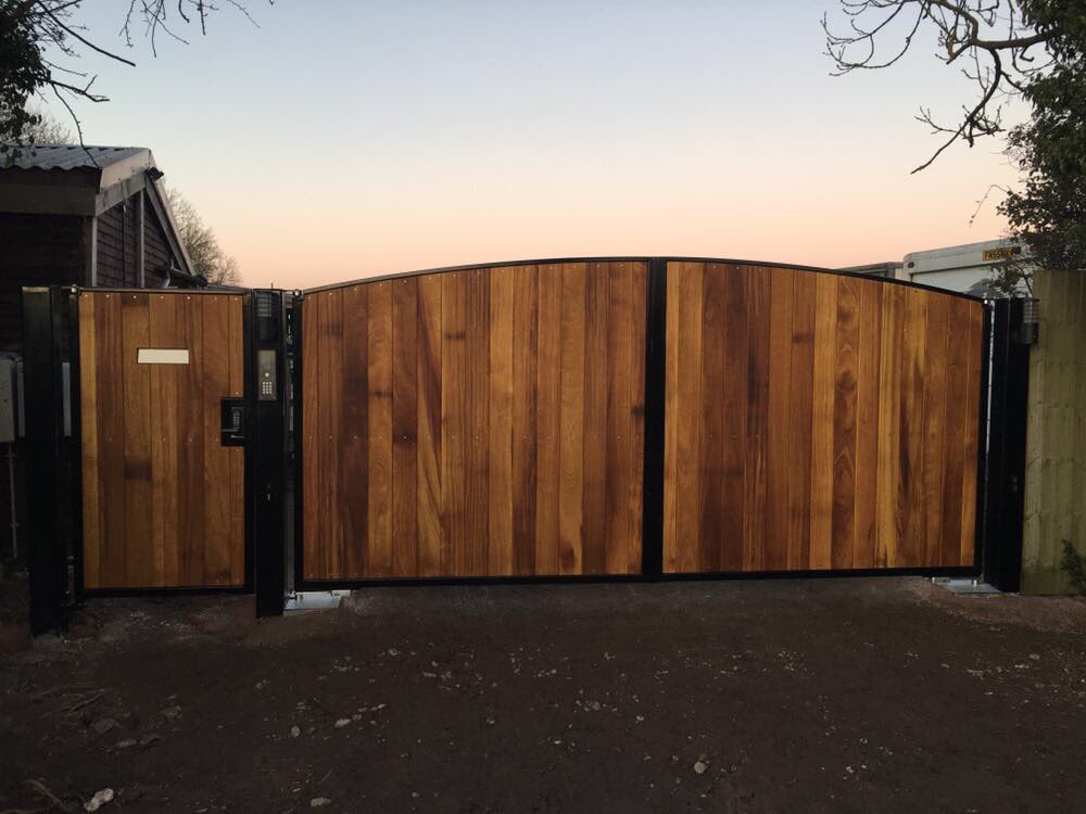 Great end to a great week for the engineers at TPS #bespoke #tpsgates <a href="/TPSIndustrial/">TPS Industrial</a> <a href="/ScottyMeredith/">Scott</a> Follow TPS Gates &amp; Doors Ltd on Facebook