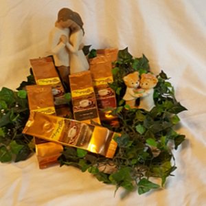EnjoyableGrind's tweet photo. 6 SAMPLE GIFT PACK OF SPECIALTY COFFEE from Around The World $35.00. Great gift for any coffee lover! https://t.co/WUjGtjWzll https://t.co/TWTZZJza0C