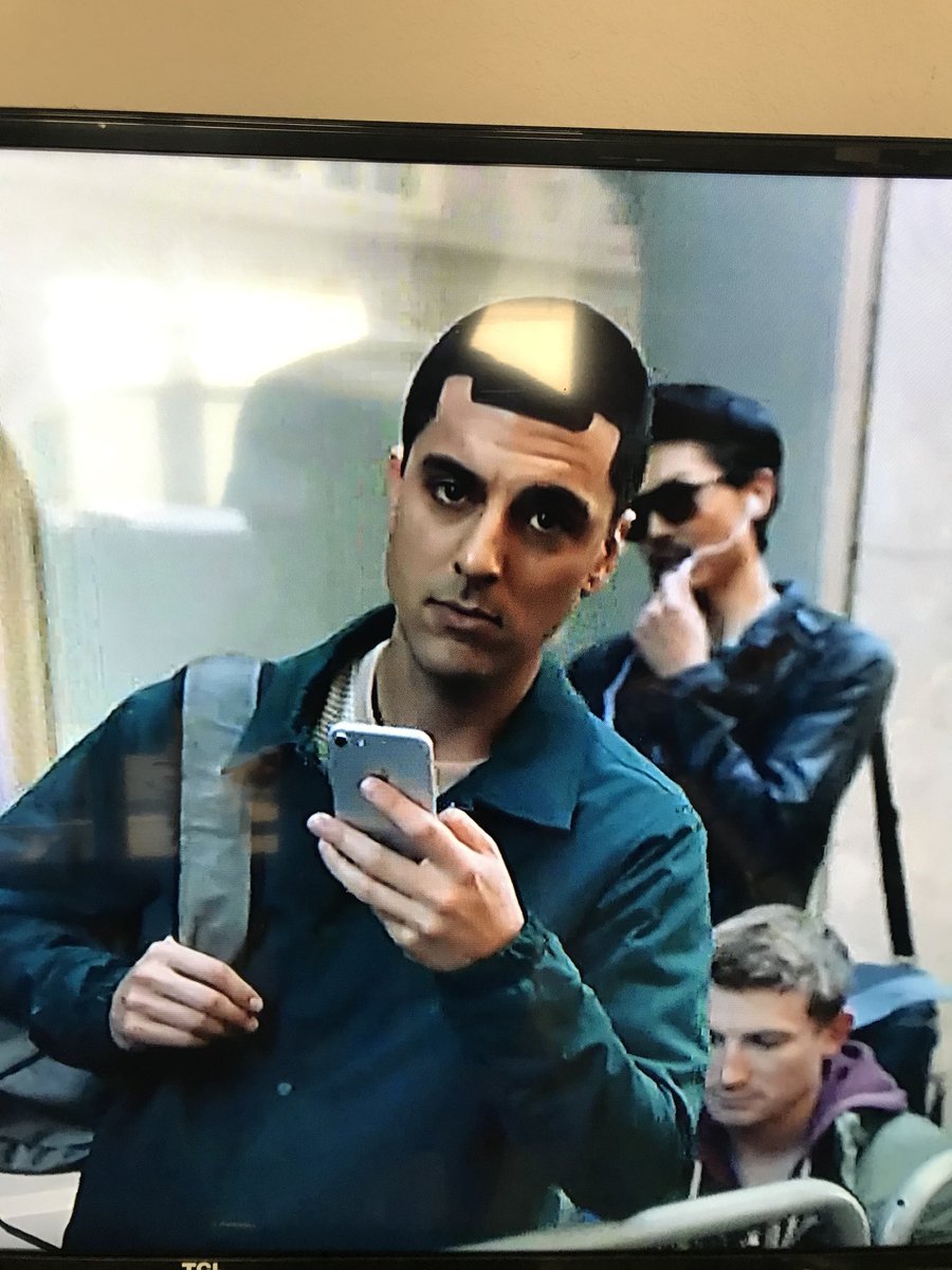 shake_n_bake296's tweet photo. Yo in this @SamsungMobile commercial that rips @Apple apart, THIS GUY WAITING FOR THE IPHONE X HAS THE SAME HAIRLINE AS THE TOP OF THE PHONE! #Yourmoveapple https://t.co/PLGVqMy1Wp