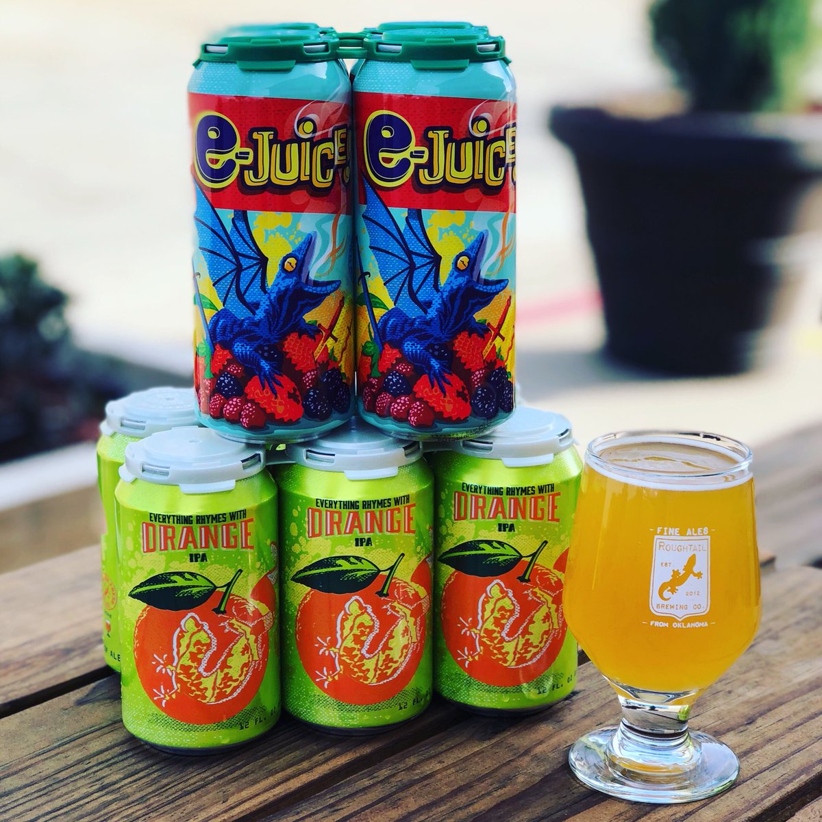 Roughtailbeer's tweet photo. #freshbeerthursday 2 🆕 BERLINERS TODAY! Double dry hopped & Pineapple Mango! #ERWO canned today & a limited number of EJuice cans remaining. https://t.co/tUZz3zebyT