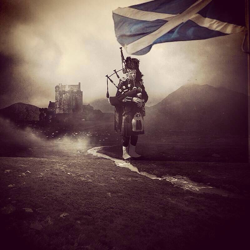 CrashMacDuff's tweet photo. For Scotland.
#StAndrewsDay
#ClanMacDuff https://t.co/OgjdlCwd2S