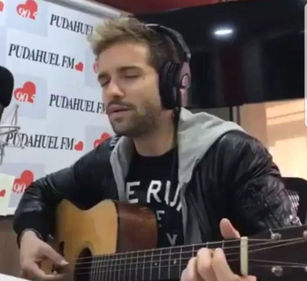doalcarcarmen's tweet photo. @mluzneve @pabloalboran @RadioPudahuel Totalmente enamorada de su voz y de su música para el resto de mis vidas.....#Prometo 🎶❤!!
#PromoPrometoChile 🇨🇱 https://t.co/gNs6Lu7I7d