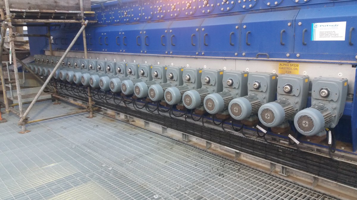 WakehamGuy's tweet photo. Over twenty cleaning rollers to help get the Beet clean ready for slicing and extraction....keep the Beet coming folks to make great British Sugar #nfusugar #sip2017 #BackBritishFarming #Britishsugar https://t.co/2j6pJIJPAn