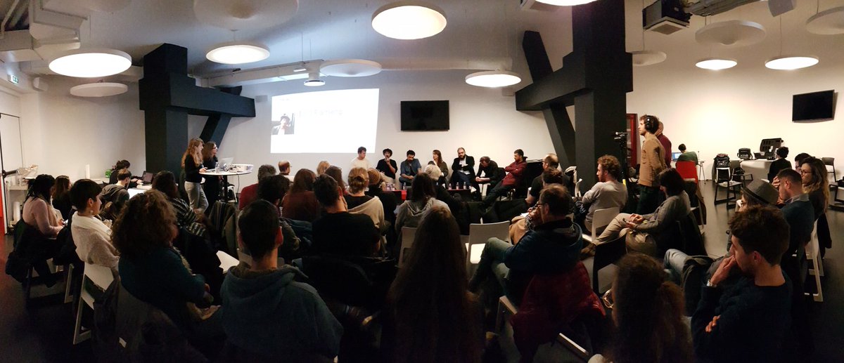 Rouffi's tweet photo. #EspaceVR La 30e conférence @StorycodeFR se termine avec une démonstration des œuvres présentées ce soir, accompagné d'un apéritif 🥂 
Une vidéo de la soirée sera disponible prochainement!
RDV au prochain #LabVR #StoryCode pour poursuivre les échanges 😉 https://t.co/QomUamfJLg