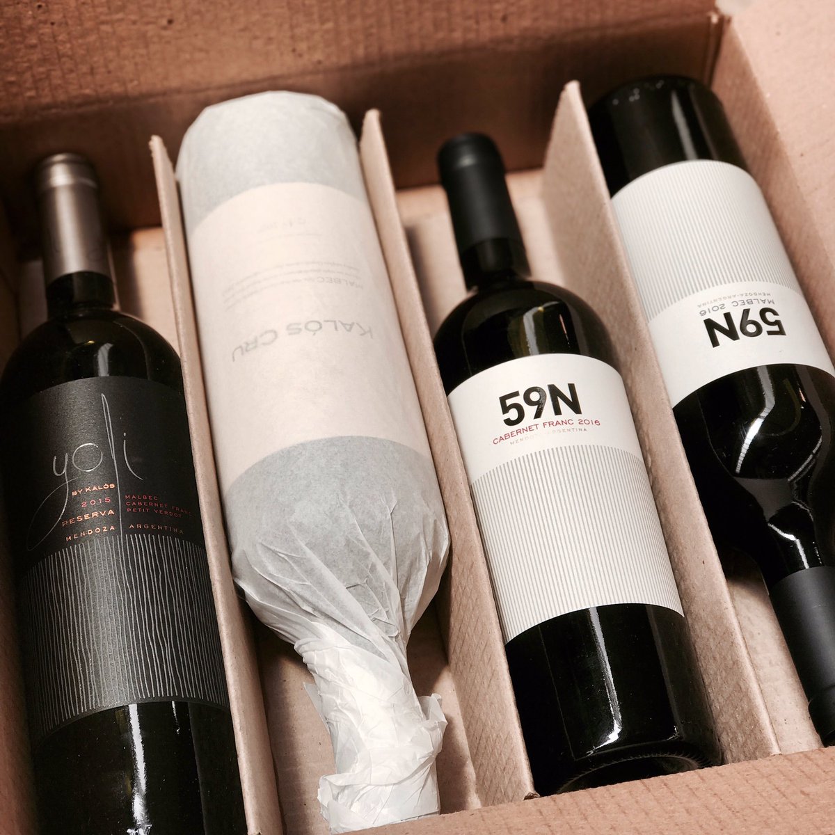 KalosWines's tweet photo. KALOS WINES F A M I L Y 🍷💥 #momentokalos #limitedproductions #wine #vino #mendoza #kalóswines https://t.co/HX1S4bKfpJ