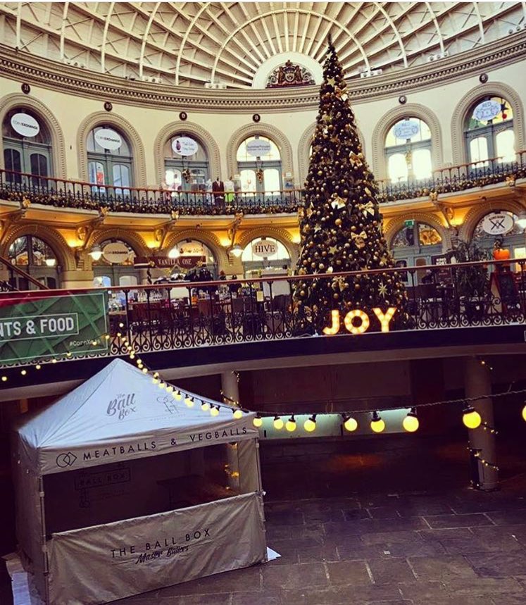 theballbox's tweet photo. Serving our gourmet balls in the Corn Exchange, Leeds for the next 3 weeks!! Loving the festive yard! #cornxmas #theballbox @cornex https://t.co/ok86NHWrgA