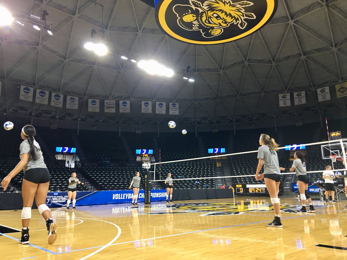MizzouVB's tweet image. Hello, Wichita. 

The 🐯 have arrived!

#MIZ #ShowMe