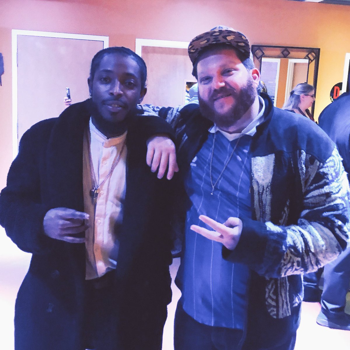 Alexandough's tweet photo. An honor/pleasure seeing the Legend @theboyillinois #ChakraZulu performing w/ @twistagmg in #Berwyn #Wire #dancinglikediddy @TWISTAgmg https://t.co/ppkciEVtwM