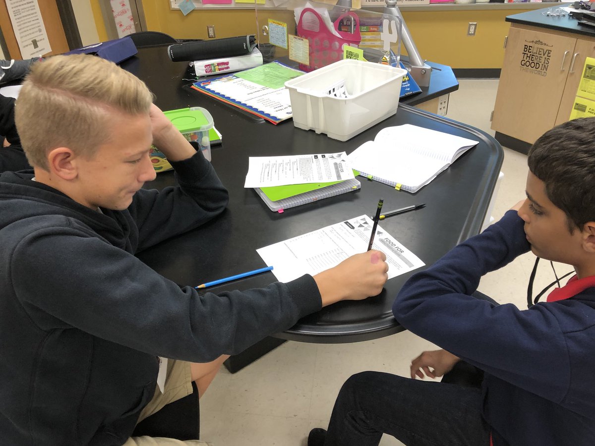 msthomasccps's tweet photo. ELA #cooperativelearning stations in Period 6/7 help student @CypressPalm work on #analyzing, #summarizing, #creatingvoice, #scrutinizingwordchoice, and more! #wesmart https://t.co/aWi6sEoITy