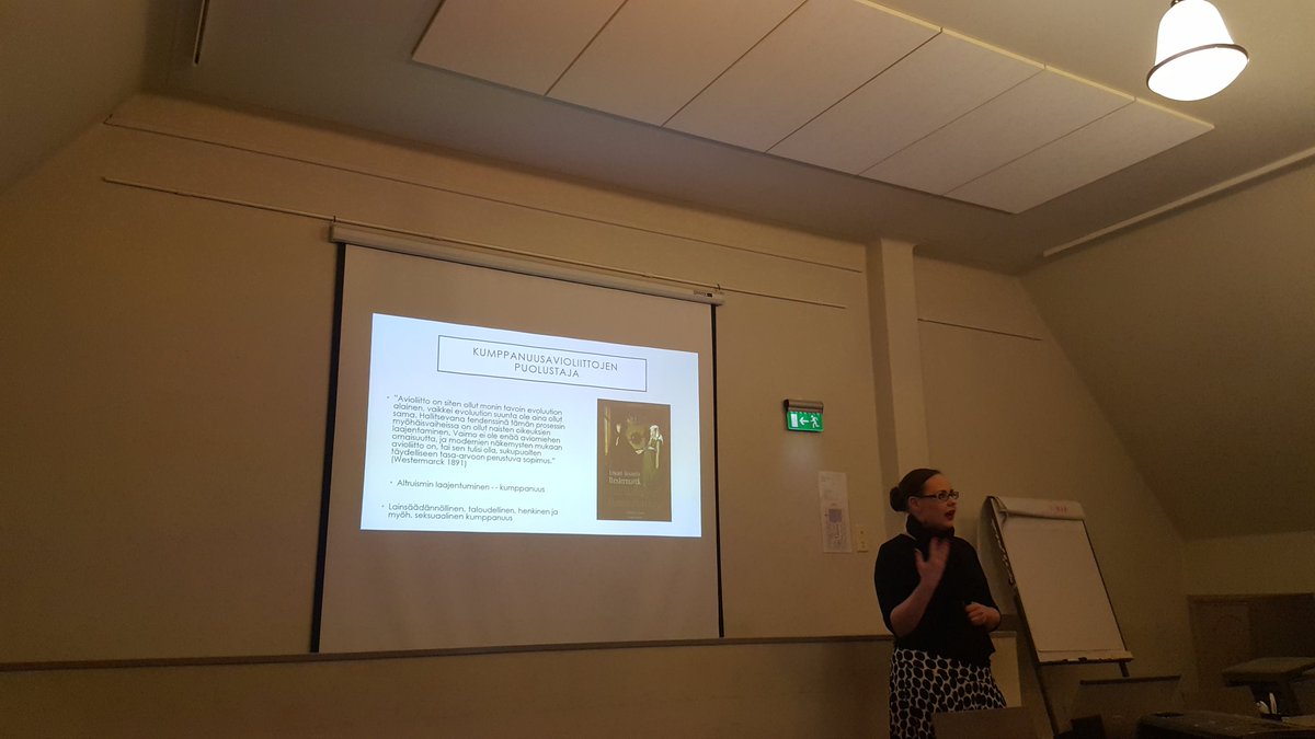 FT Niina Timosaari esitelmöi parhaillaan Edvard Westermarckista Tieteiden talolla otsikolla "totuuden etsijänä", sillä tämä teema läpäisi Westermarckin tieteellistä työtä ja tekemistä. pic.x.com/SdPibnY0aT