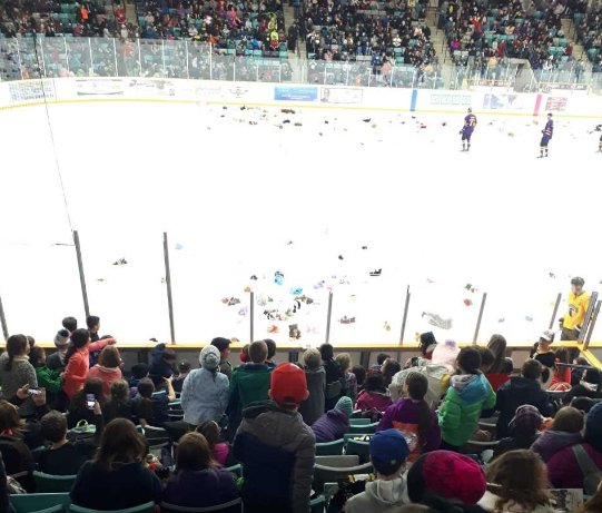 OLOLFlames's tweet photo. Fabulous Day for our Junior and Intermediate Students-hockey and charity giving at its best #moregiving https://t.co/sMmOvvBZfj