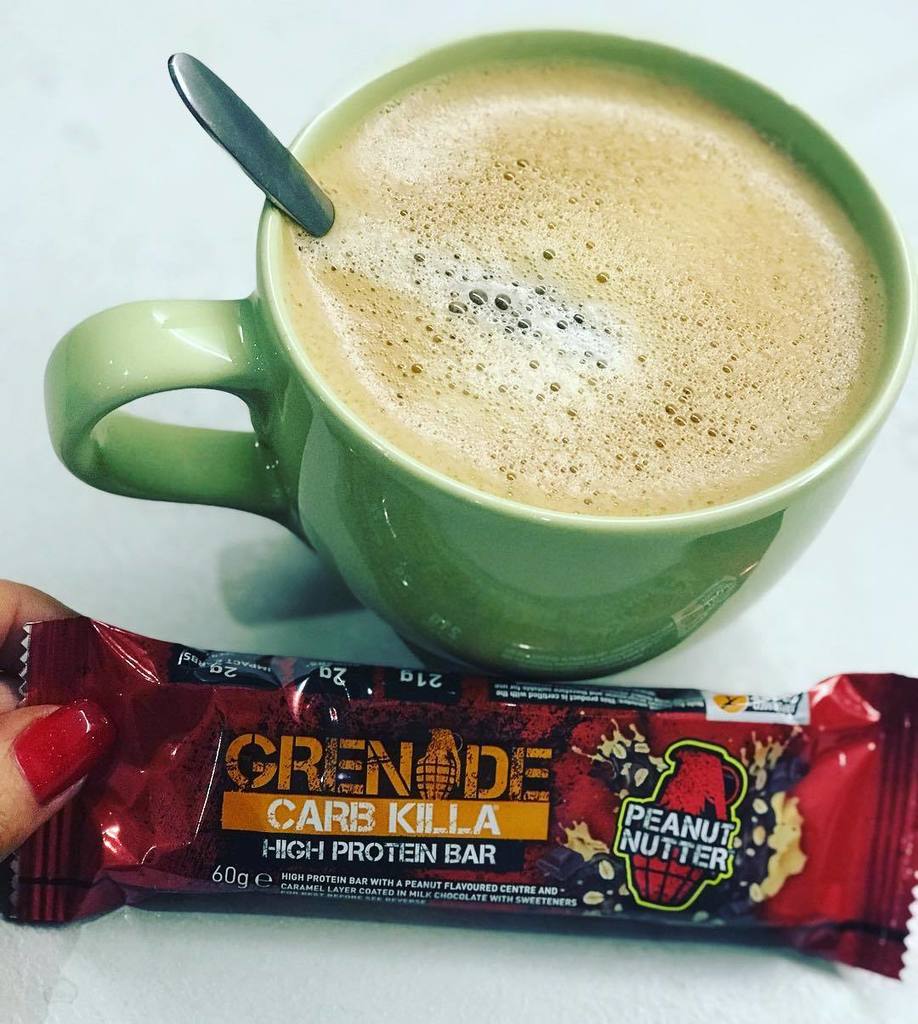 mysweataddict's tweet photo. Prebed #peanutnutter @grenadeofficial #tasty #proteinbar 💜🖤❤💚👌🏻💥💯 #fatloss #diet #nutrition #fitness #food #bodybuilding #se16 #personaltrainer #canarywharf #greenwich #puregym #bermondsey #healthyeating #slimmingworld #weightwatchers #fattof… https://t.co/TUxZ2YWTps https://t.co/WIXtH4Dd4q