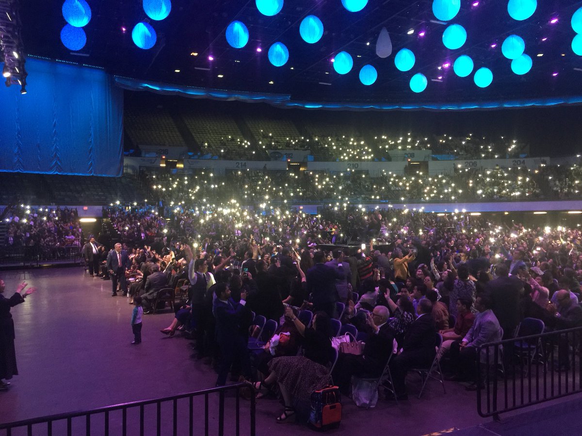 JFort238's tweet photo. During Convention. I have  just received these beautiful pictures. A new way to praise God when the crowd is big. Make the switch, help us to expand the Kingdom. https://t.co/5AzNBNDEEG