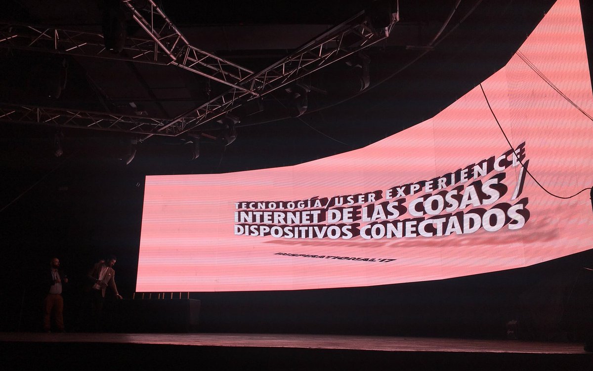 mkdirecto's tweet photo. Nuestros amigos de la agencia @yslandia se llevan el oro en #inspirational17 por Baxi Proyect, la línea de ropa inteligente 😎🏆 ¡Enhorabuena por este premio! https://t.co/nmpuK8VbGV