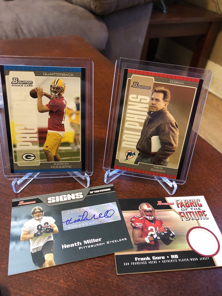 jaescards's tweet photo. My LCS owner GAVE me this box for free for buying the 2 Brady RCs from him (Gold Medallion & Crown /144) and the Kris Bryant 2014 Gold mini 45/50 #MyLCS>yours ๐ https://t.co/ddbCw4yMpG